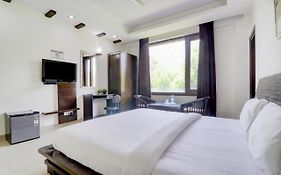 Blue Moon Residency Hotel & Restaurant